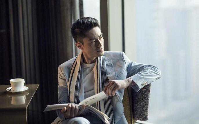 63bed2bcly1fv6pbn0nd8j20xc0m7di7