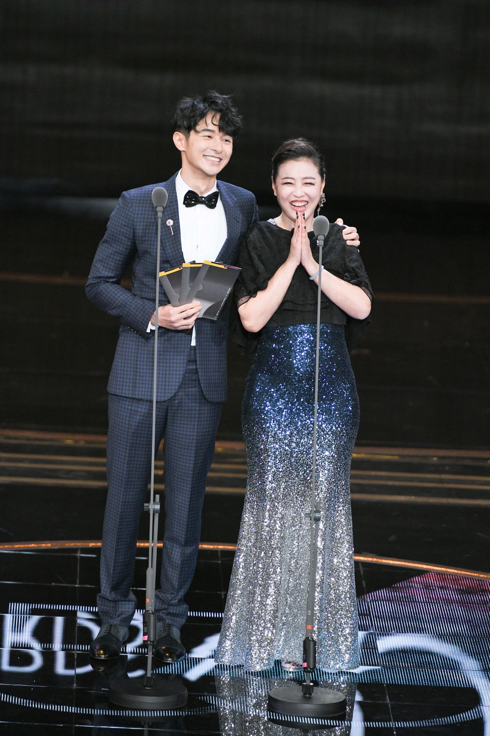 頒獎人 周海媚、張軒睿- (16 - 26)