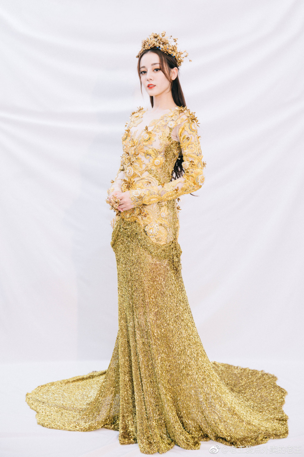 0070LX6hly1fw6h9srdjej32kw3vb1ky