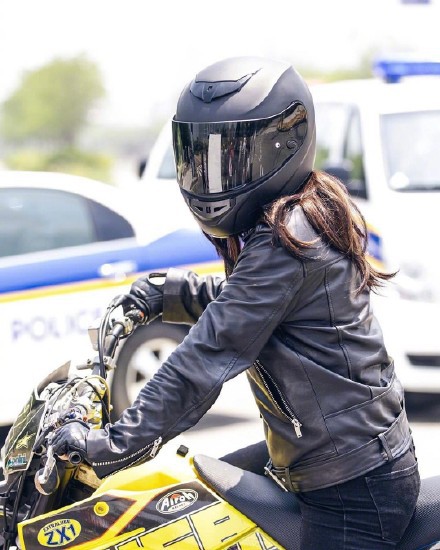 7114c0adly1fvsv4i24msj20u011i7ao