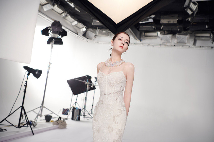 7211998agy1fvfv678q38j21kw11xb2c