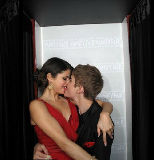 854b4beb486480abfc9a5af27b31b40f-1