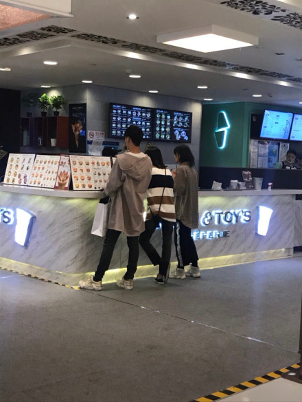 005YGheDly1fx2rb5qno0j30c80ga763