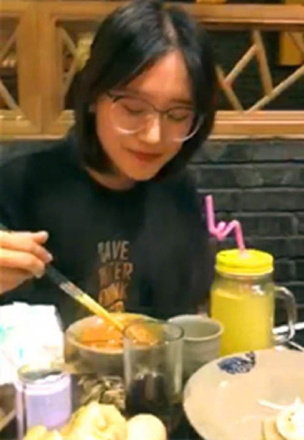 005YGheDly1fx2rbhj9f5j30go0o5gn3