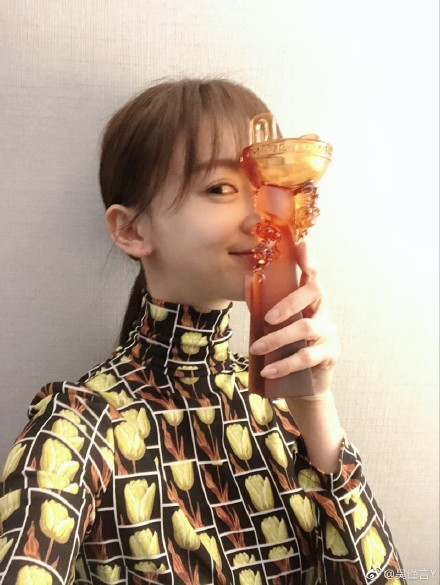 4c35efacgy1fx2671slfbj218g1n5tpv