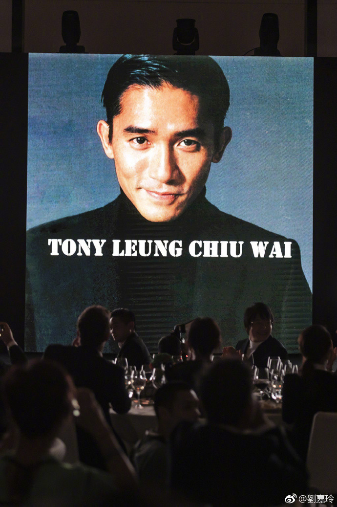 6828f4c2gy1fx497krmilj20tl18gkga