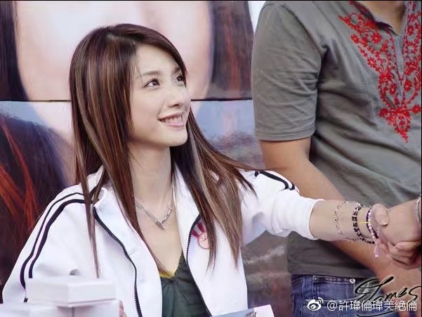 6b9a8c3aly1fx5reiymxdj20gp0cjjtm