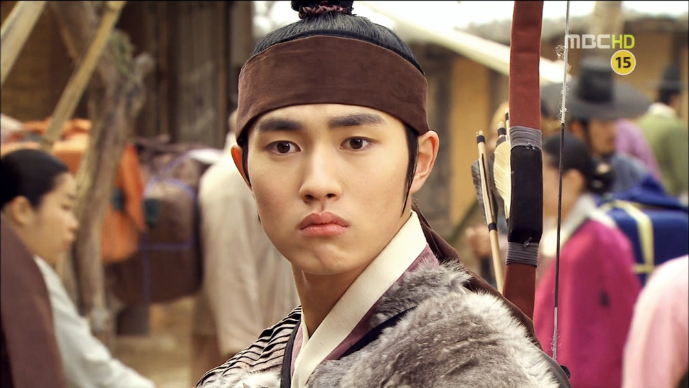 The.Moon.That.Embraces.the.Sun.E05.720p.HDTV.x264-AREA11-2