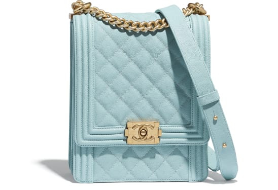 boy-chanel-handbag-light-blue-grained-calfskin-gold-tone-metal-packshot-default-as0130y836215b644-8808871591966
