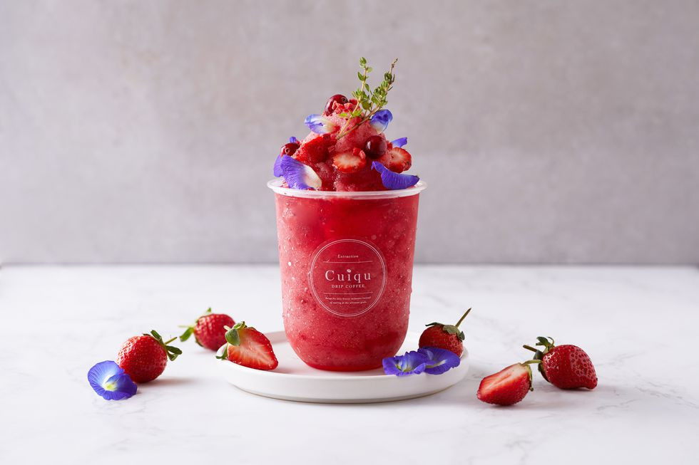 奎克咖啡草莓季形象圖-花現莓好-1545216844