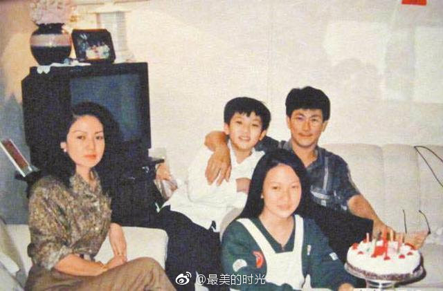 005EifErgy1fy6l5ktve2j30hs0bpk8x