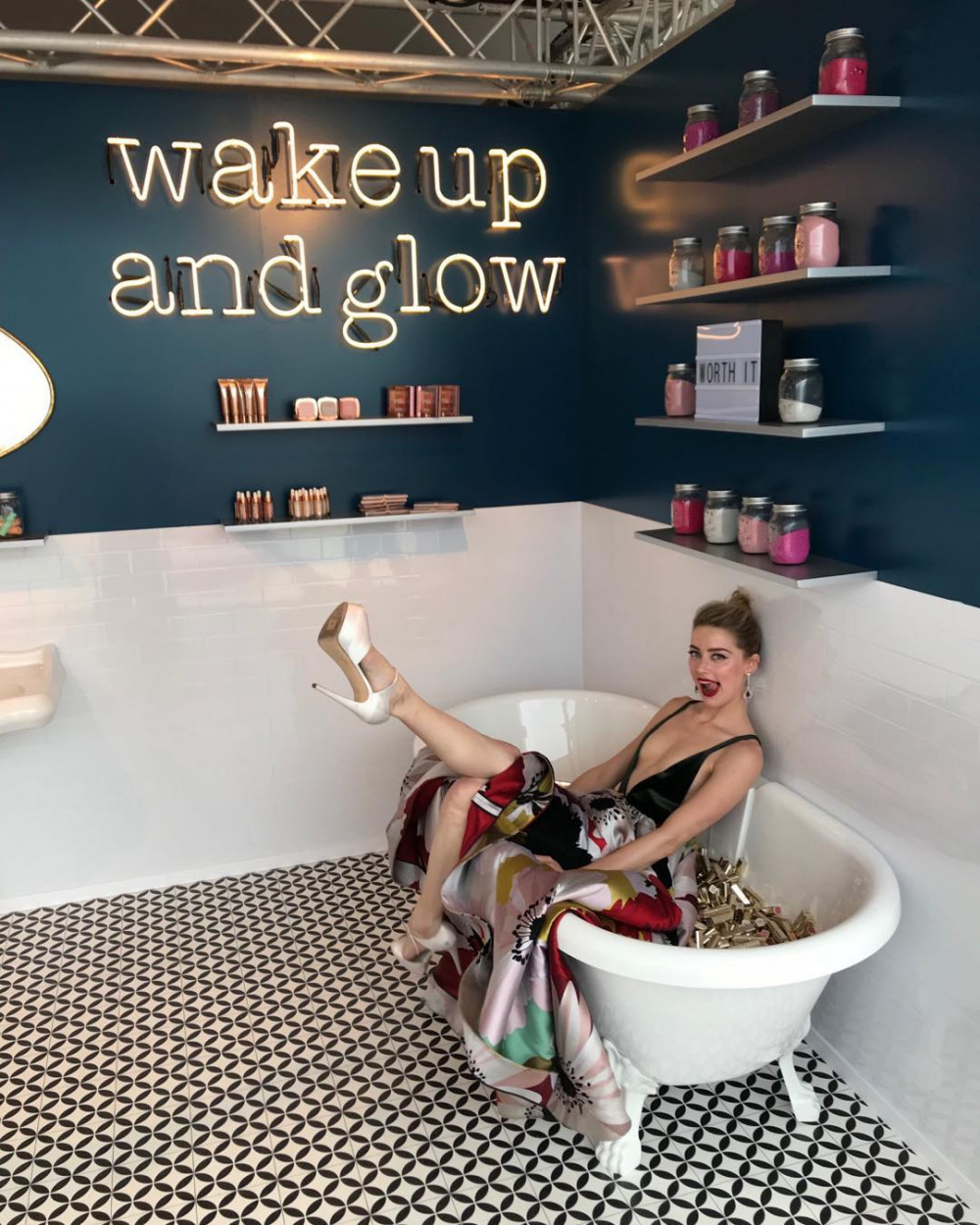 31702772_1941989846091703_7318482581412904960_n