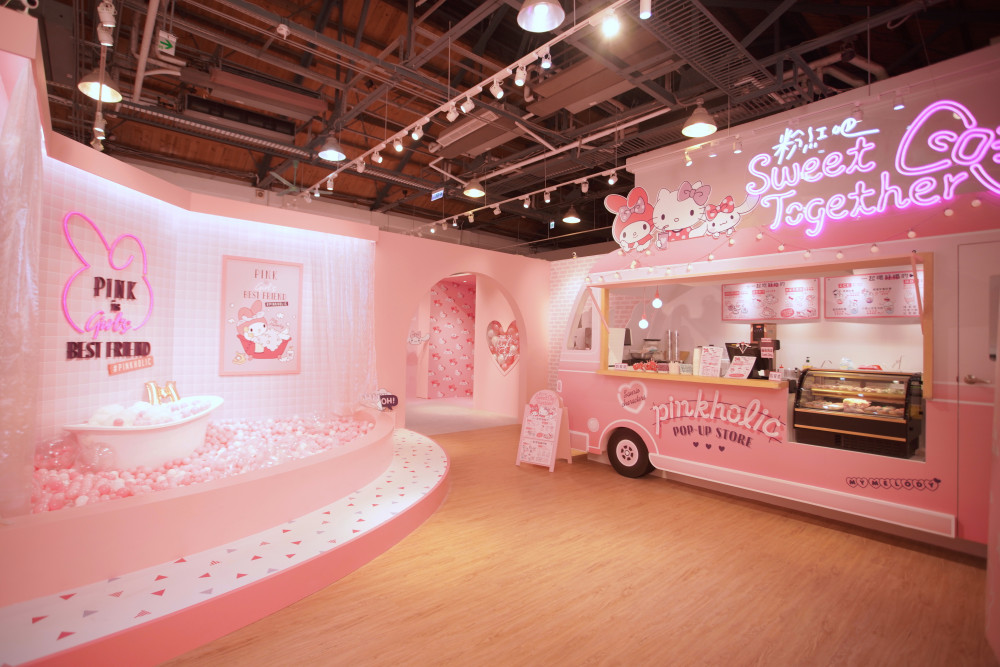 Pinkholic粉紅閨蜜期間限定店.商店空景-美樂蒂的浴池＆《粉紅吧Sweet Together》粉紅快餐車