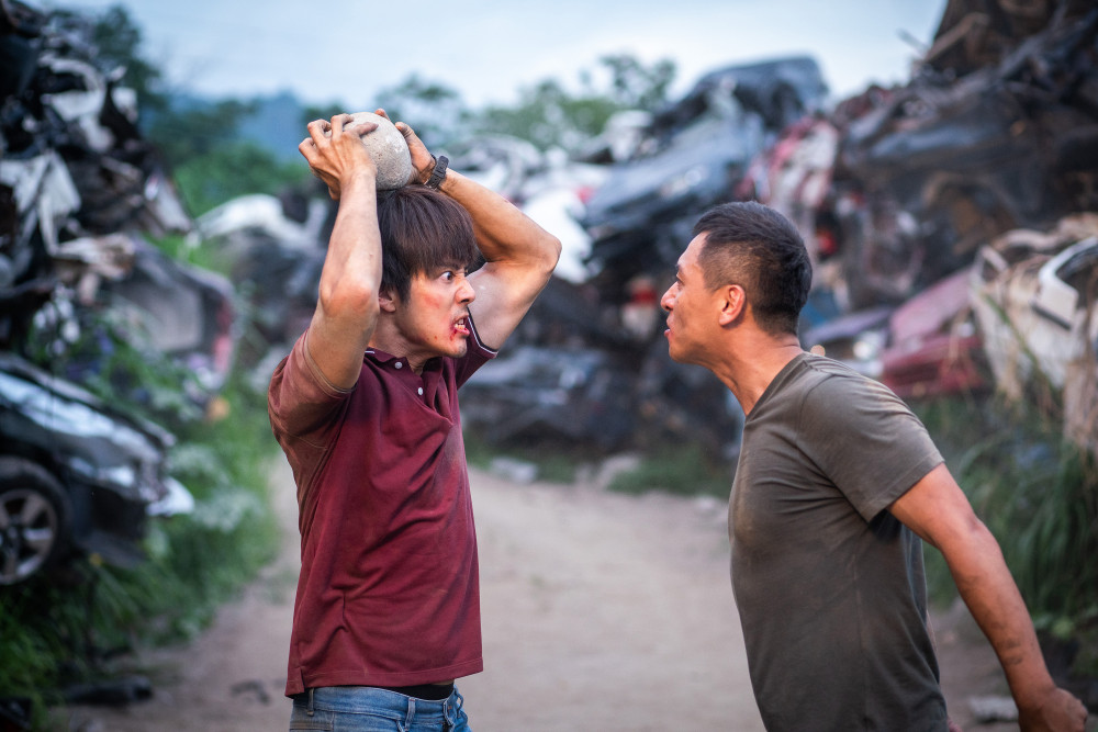 《寒單》兩大男主角胡宇威(左)、鄭人碩(右)衝突場面張力十足_想亮影藝提供