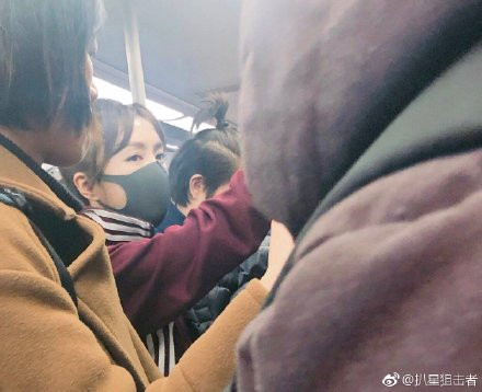 005AnS6pgy1fznsta5itaj30yv0sdjyf