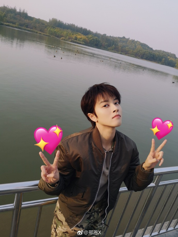 005PvHKjly1fyi30v53dwj32dc35re81