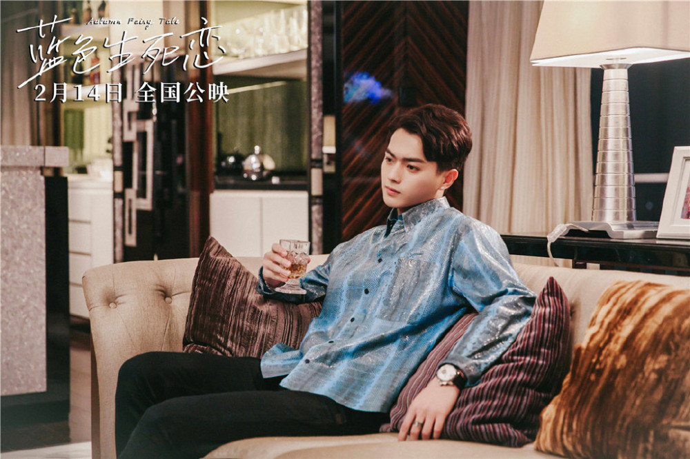 006RCH95ly4fzn7oage59j30sg0iyqd2