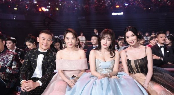 48c2c765ly1fz2vci084mj20qe0efael