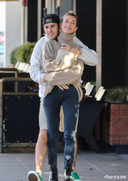 eac80343gy1fz8ad4ha78j20c80h70tv