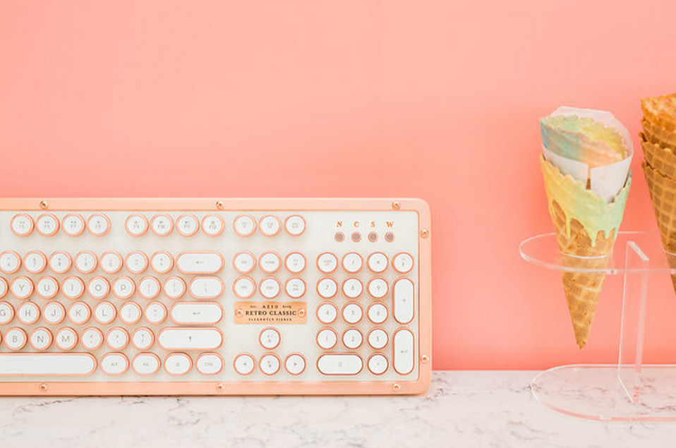 37334805_983417771837780_3453498321274929152_n