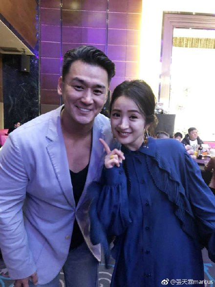 6ae1618egy1g09ouetouwj20u01400vs