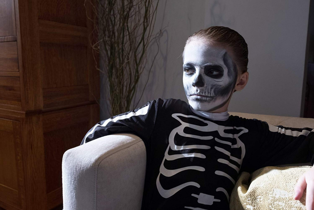 MV5BMzJmZDVhNDUtMWNkNi00NWI2LTlmNTMtMjI0ZDNhZGUxZjM0XkEyXkFqcGdeQXVyNTc5OTMwOTQ@._V1_SY1000_CR0,0,1499,1000_AL_