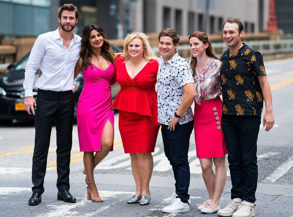 rs_1024x759-180716065008-1024-Isnt-It-Romantic-Cast-Filming-NYC-LT0-071618_fit_inside_900_auto_output-quality_90