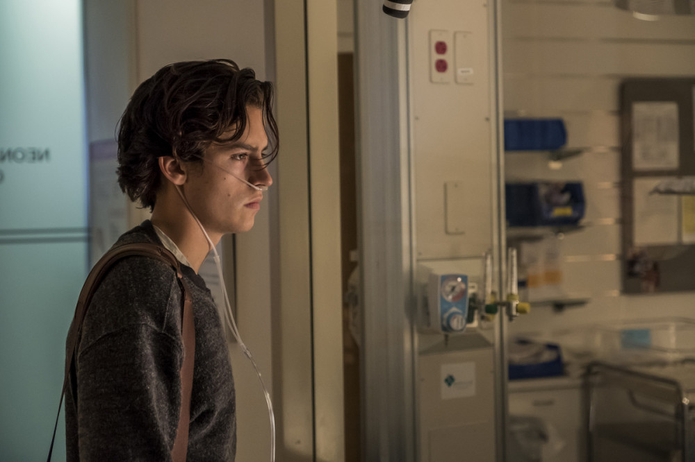 愛上觸不到的你_劇照003