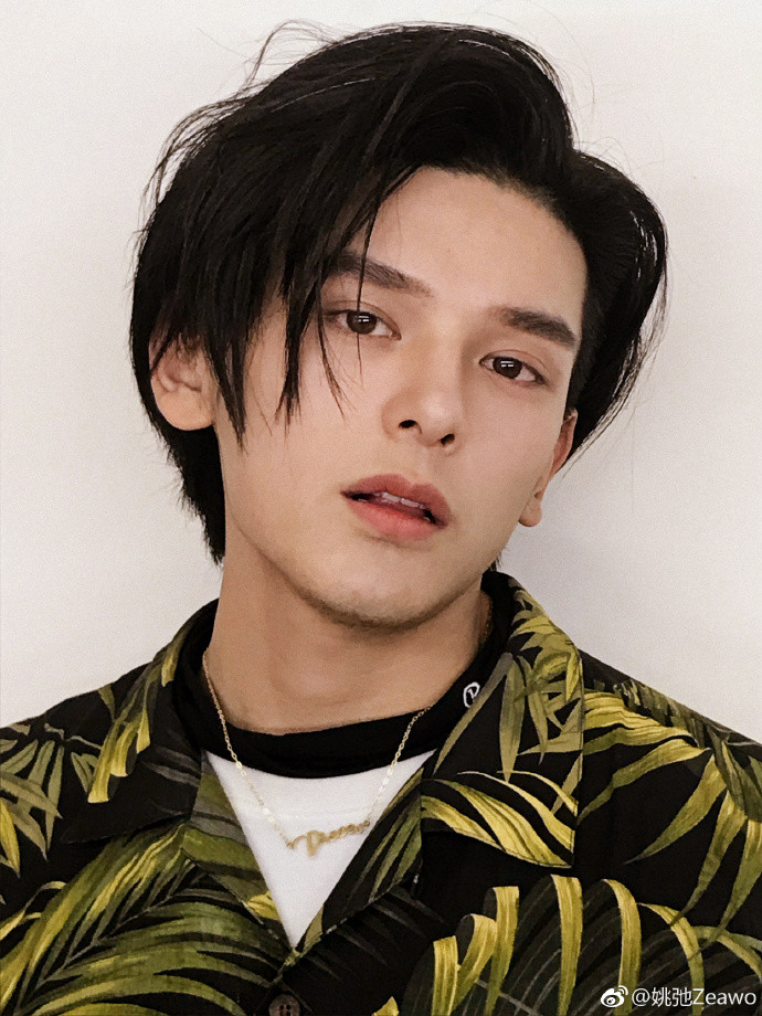 0077vcUvly1fwn39g4617j32c03401l1