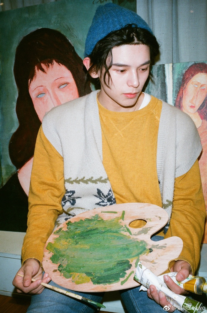 0077vcUvly1fwzesgjy1hj31ll2ey7wj