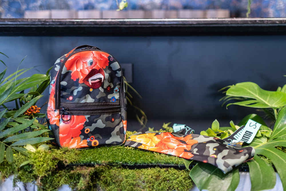 PUMASue Tsai後背包 NT$1,680、Sue Tsai系列短版無袖緊身背心 NT$1,480