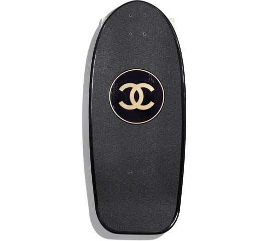 skateboard-black-lacquered-wood-lacquered-wood-packshot-default-aa0904x1262794305-8813635600414