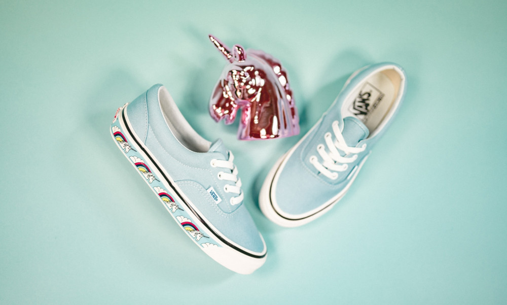 vans-era-95-dx-light-blue-white-vn0a2rr1vpm-mood-1
