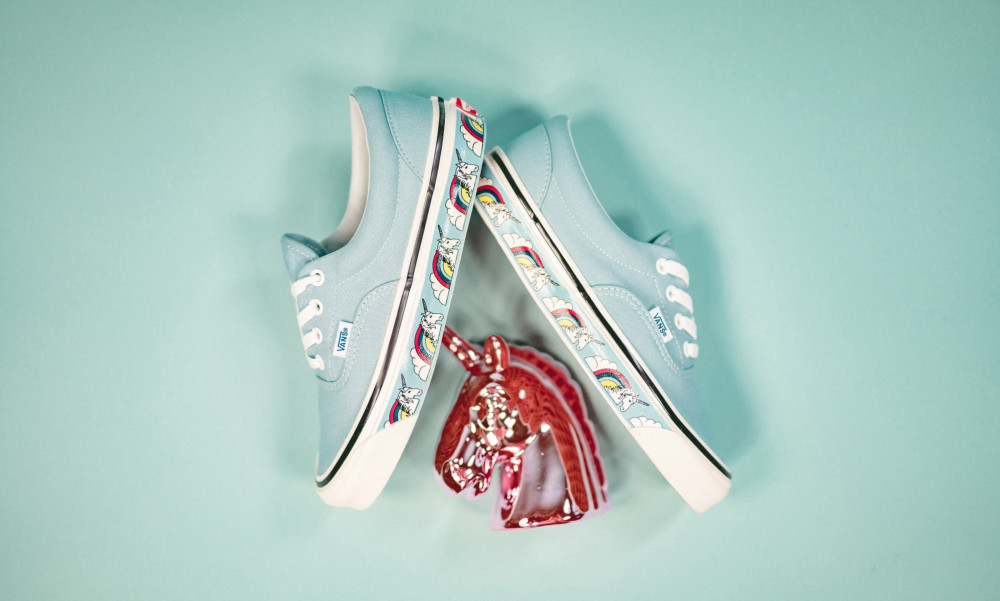 vans-era-95-dx-light-blue-white-vn0a2rr1vpm-mood-3
