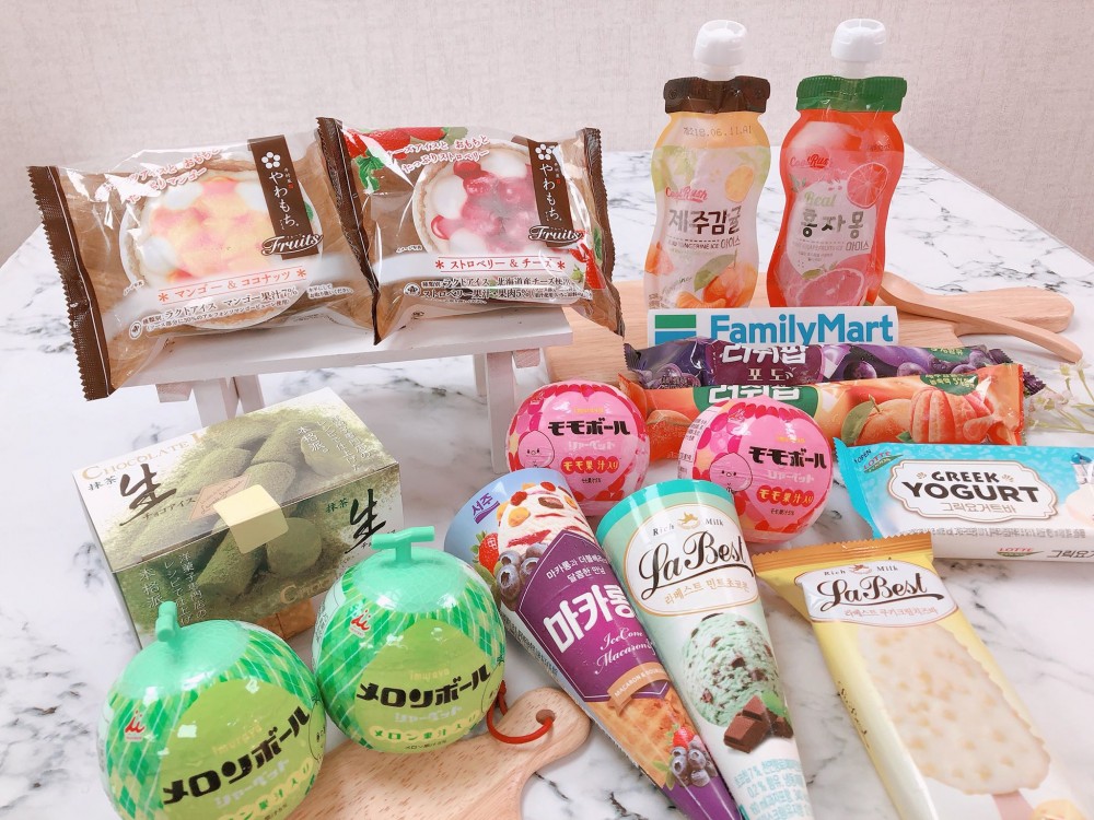 「全家」觀察發現，便利商店冰品以「好拍、話題、限量」三元素擄獲消費者的心。 如視覺系冰品「草莓麻糬冰淇淋」、限量團購的話題冰品「HIKARI生巧克力冰淇淋」。