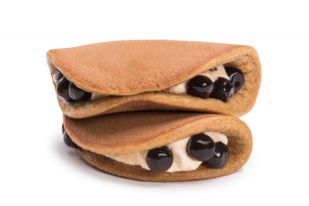 百年傳奇的黑船手工生乳銅鑼燒曾創下單月熱銷十萬個紀錄