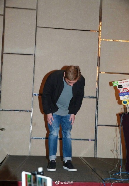 5af8019dgy1g25am1uitwj20kt0u3afk