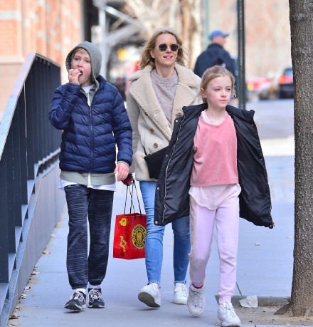 68e059dfly1g1jfbfcw59j21uo20we83