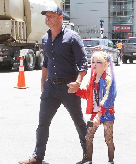 a00b47a1gy1g1exhlpyicj20u011ithy