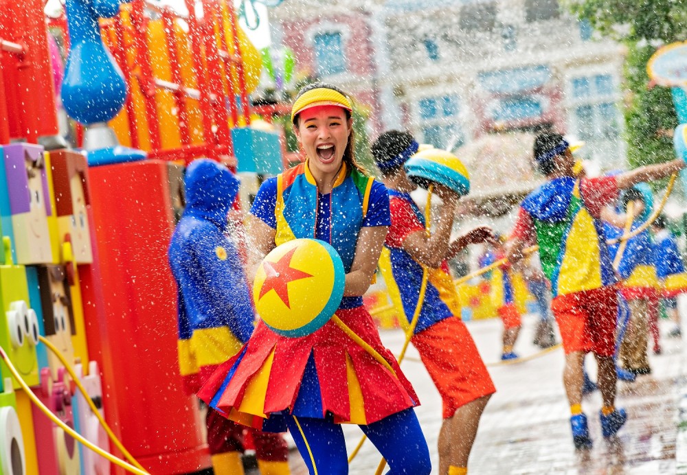 2.「Pixar水花大街派對！」