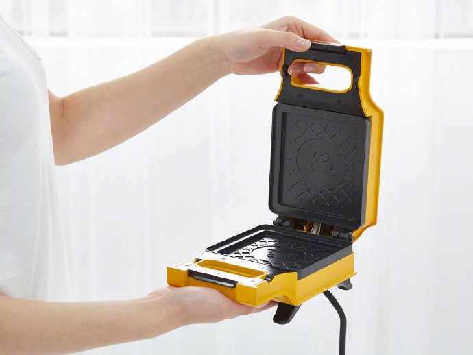 76cf6d7fgy1g3i4q5805fj20zk0qogo5