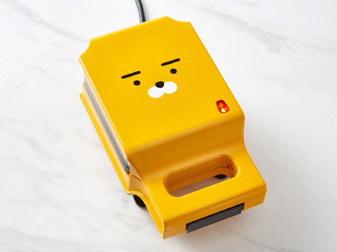 76cf6d7fgy1g3i4q58iyuj20zk0qojtx