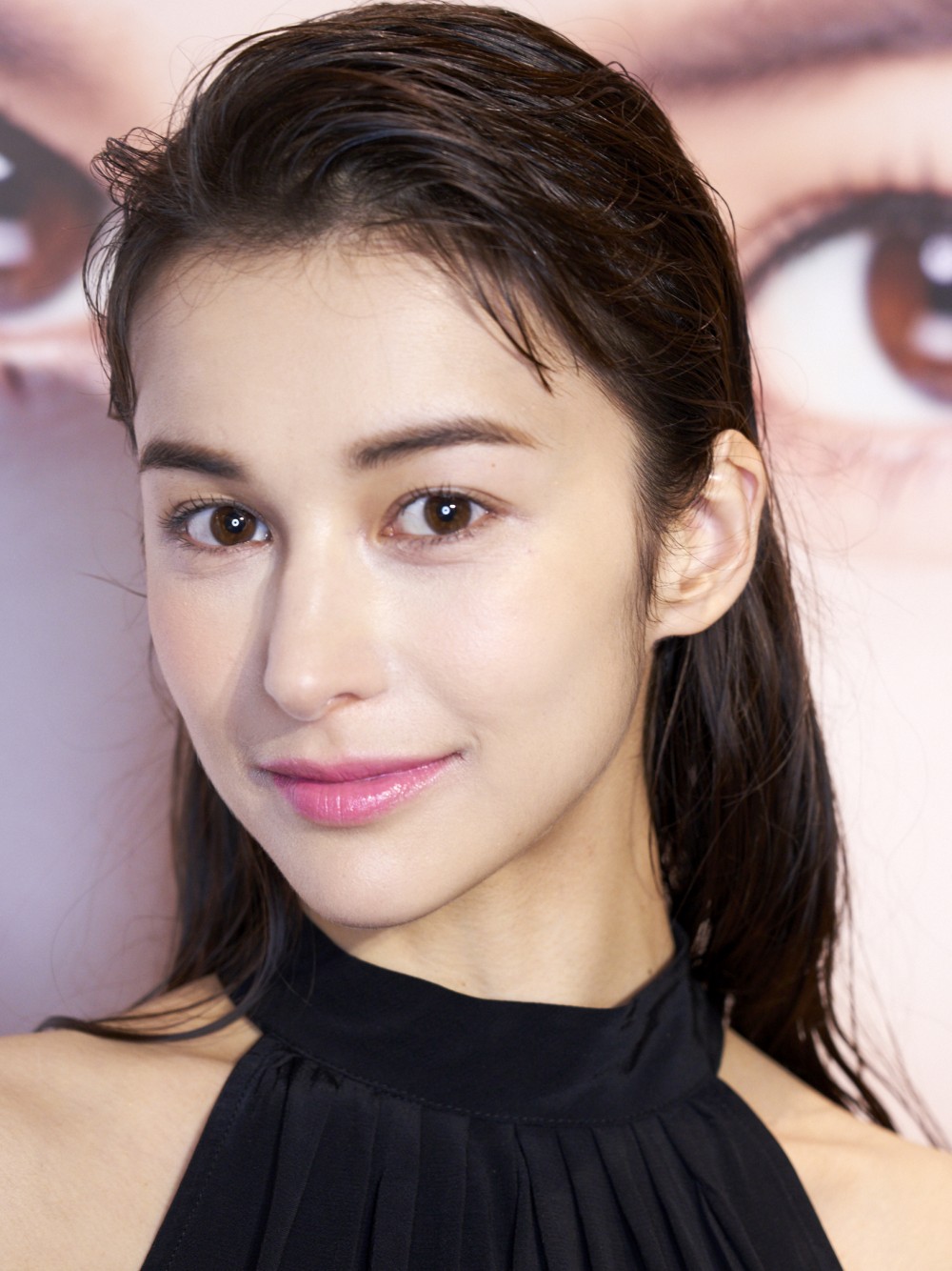 CHIC CHOC190509_ 2019 SS彩妝「一筆Fun閃」_ 新世代中法混血演員夏朧Camille 展演Look1「夏日清新妝容」 (1)