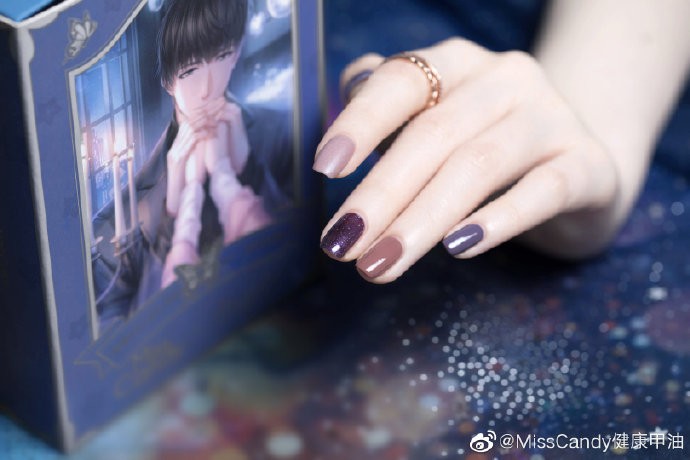 005BSsEily1g31raiplqpj31900u0e86