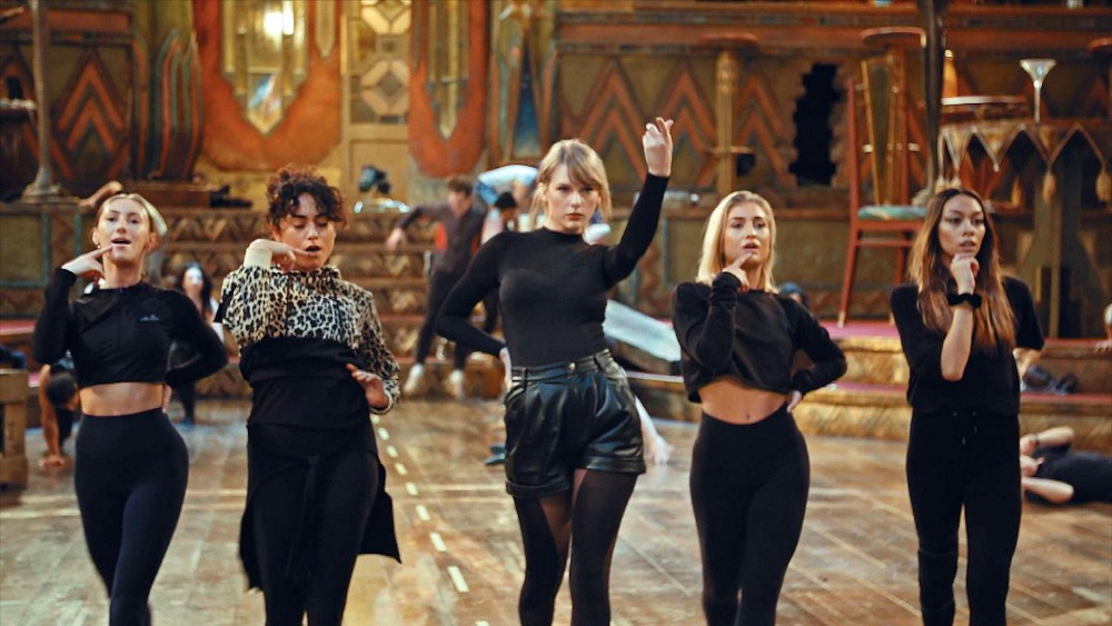 1242911076001_6060359033001_6060361085001-vs