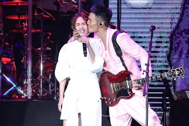 20170918153207-46bcfb635ced5aa75e1cd49c7848e2bb-mobile