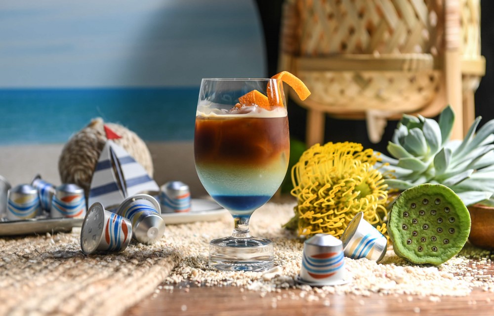 _______Lulu___ 款「澳式冰萃咖啡」結合在地常見食材創作夏日好心情繽紛咖啡特調-藍色「夏日蔚藍想像」