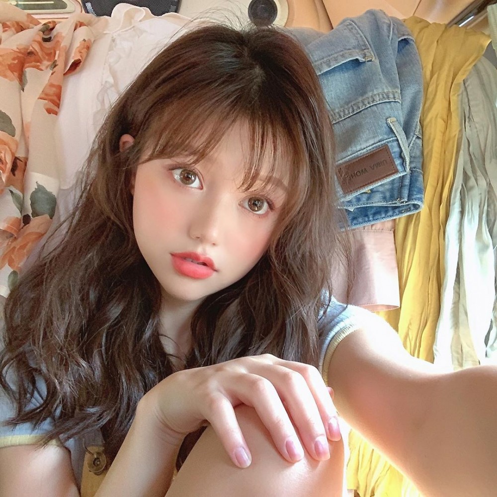 chuu_jiyoo_60729814_2671906722821911_5382904419523124274_n