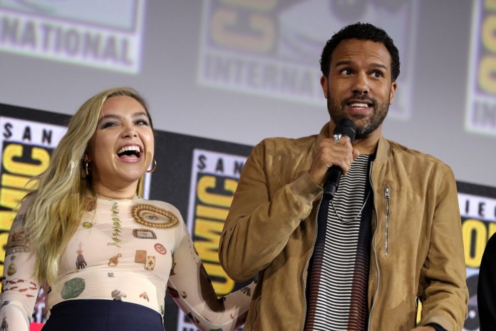 florence-pugh-and-o-t-fagbenle-attend-marvel-panel-at-comic-con-2019-in-san-diego-2019-07-20-02