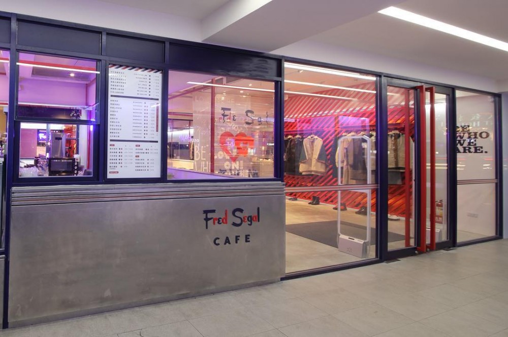 fredsegaltw_42346068_238758860130700_2101549003459278324_n